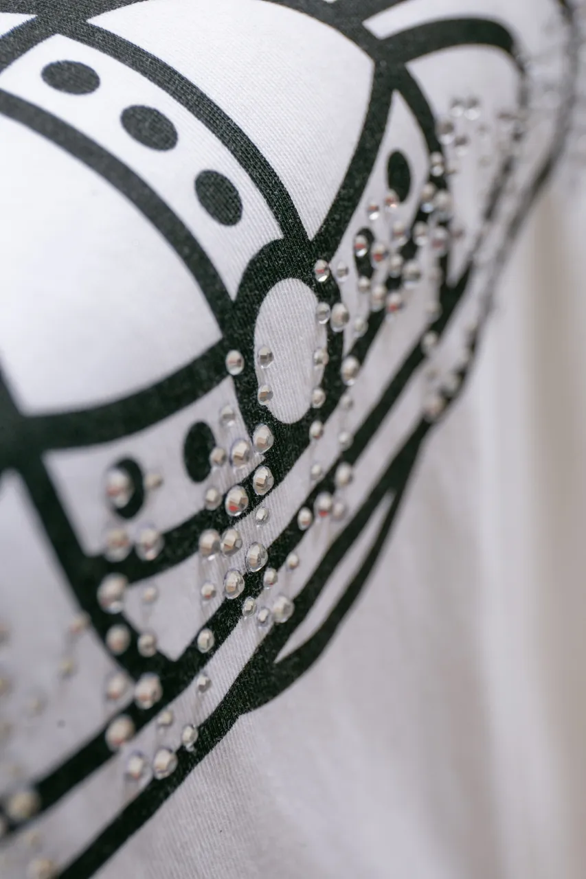 vivienne west wood Queen Mother West U-neck Hot Diamond Saturn Logo Big T Short Sleeves 220g 32 Count High Density Double Yarn Pure Cotton Size: XS-L Color: White Black